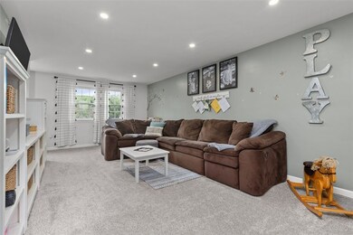 A living room to LIVE in!