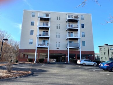 86 E Howard St unit 203, Quincy, MA 02169 - photo 2