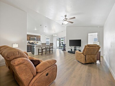 578 Hennessy Way, Grand Junction, CO 81504 - photo 2