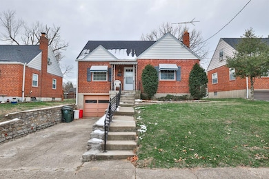 4425 Clifford Rd, Cincinnati, OH 45236 - photo 2