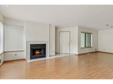 5062 Foothills Dr unit F, Lake Oswego, OR 97034 - photo 7