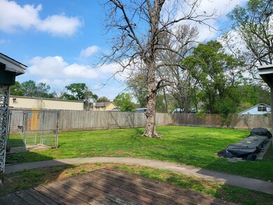 826 Curtin St, Houston, TX 77018 - photo 2