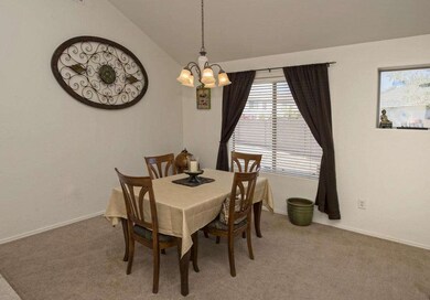 005_Formal Dining