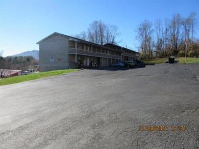 1500 Bell Ridge Rd unit 41, Johnson City, TN 37601 - photo 2