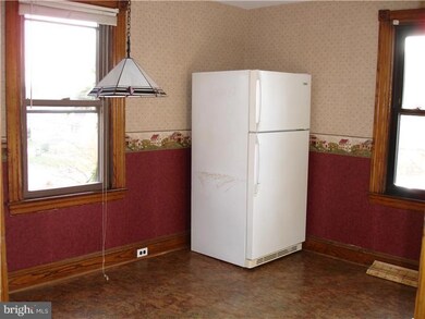 225 Burmont Rd unit 2, Drexel Hill, PA 19026 - photo 5