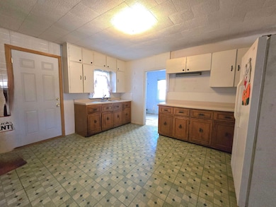 315 S Main St, Plainfield, WI 54966 - photo 7