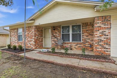 1813 Arkansas St, Gainesville, TX 76240 - photo 3