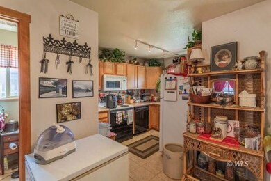 Unit A Dining/Kitchen