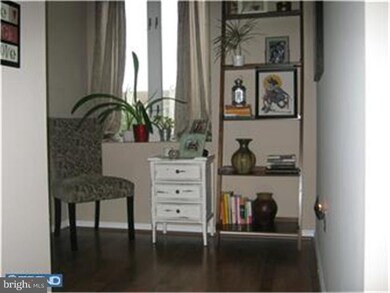 236 Colette Ct unit 1310, Levittown, PA 19057 - photo 6