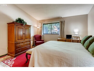 Bedroom, Primary