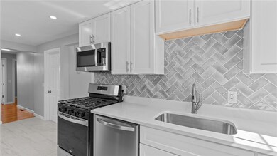 53 Uphill Ave, Warwick, RI 02886 - photo 2