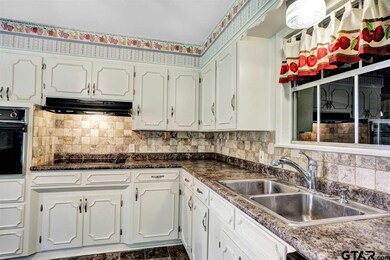 219 E Samuel St, Tyler, TX 75701 - photo 4