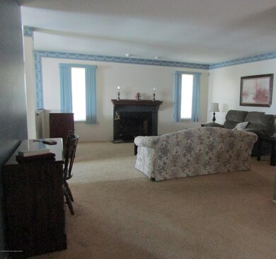Living Room8