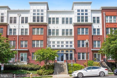 Rhodes Hill Square unit B126, Arlington, VA 22209 - photo 2