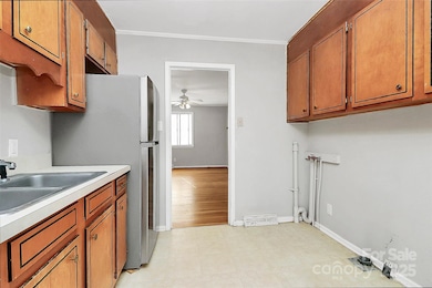 3210 Minnesota Rd unit 3210, Charlotte, NC 28208 - photo 4