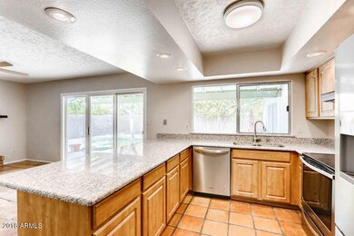 2552 W Kiva Ave Mesa AZ 85202-small-005-