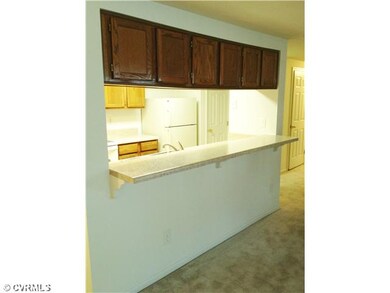 Interior Space/Layout - MORE CABINETS AND A BREAKF