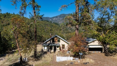 379 Savage Creek Rd, Grants Pass, OR 97527 - photo 3