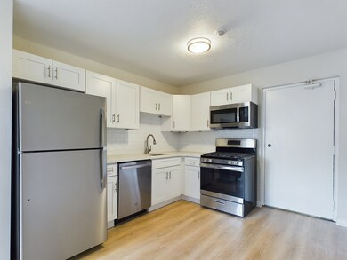 118 Greenleaf St unit 9, Quincy, MA 02169 - photo 2
