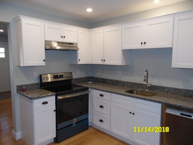 135 Woodburn Dr, Methuen, MA 01844 - photo 6