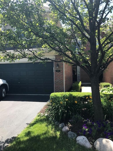 420 James Cir, Royal Oak, MI 48067 - photo 2