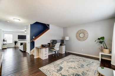 4530 Trickle Creek Ln, Columbus, OH 43228 - photo 2