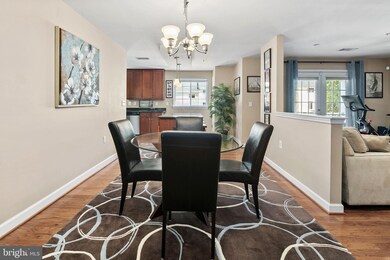 4129 S Four Mile Run Dr unit 401, Arlington, VA 22204 - photo 5