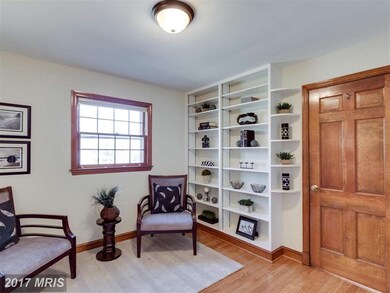 6678 Van Winkle Dr, Falls Church, VA 22044 - photo 4