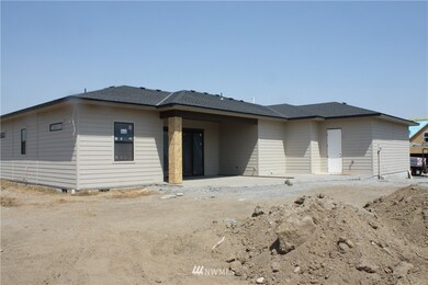 716 S Perry Ave, East Wenatchee, WA 98802 - photo 2