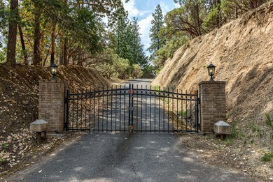 4391 Tami Ln, Central Point, OR 97502 - photo 7