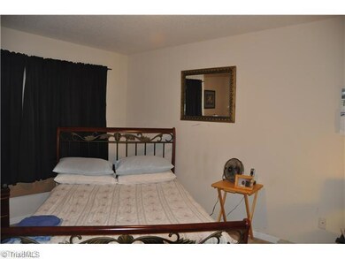 506 Meredith St, High Point, NC 27260 - photo 4