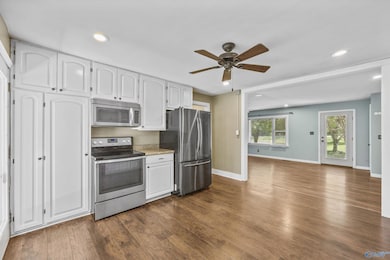 2648 Old Big Cove Rd SE, Owens Cross Roads, AL 35763 - photo 5