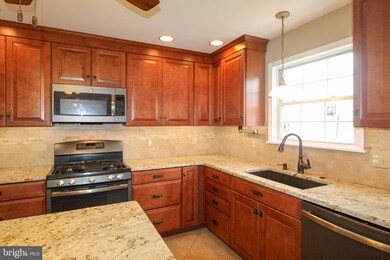 122 N Llanwellyn Ave, Glenolden, PA 19036 - photo 6