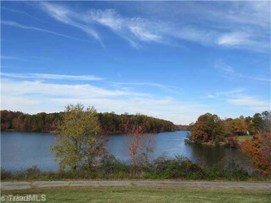 1959 Eastchester Dr unit C, High Point, NC 27265 - photo 2