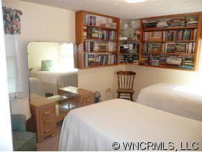 55 Brookside Dr, Hendersonville, NC 28792 - photo 7