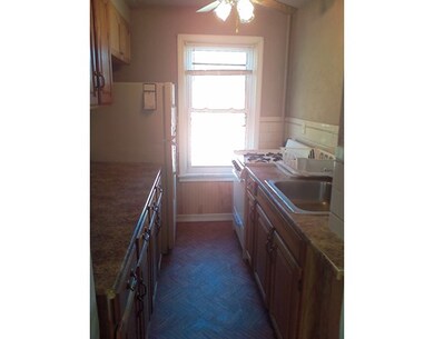 55 W Carpenter St unit 2, Attleboro, MA 02703 - photo 2