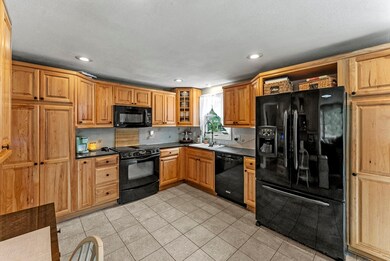 31 Quaker Rd, Carver, MA 02330 - photo 3