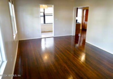 1117 Willow Branch Ave, Jacksonville, FL 32205 - photo 4