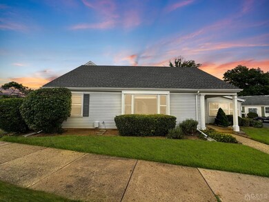 142N Providence Way unit C, Monroe Township, NJ 08831 - photo 2