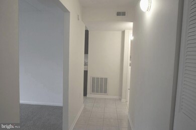 11737 Ledura Ct unit 102, Reston, VA 20191 - photo 5