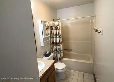 4642 Palmer St, Lansing, MI 48910 - photo 7