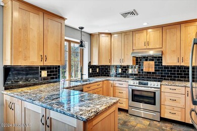 15 Jefferson Ave, Rensselaer, NY 12144 - photo 5