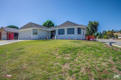 5801 Cedar Falls Dr, Bakersfield, CA 93306 - photo 3