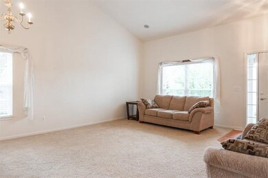 8569 Parkridge Dr unit 122, Dexter, MI 48130 - photo 3