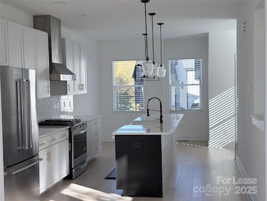 2009 Hamorton Place, Charlotte, NC 28205 - photo 4