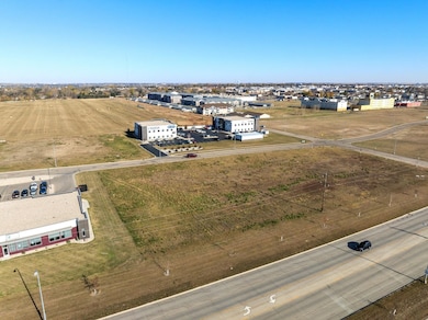 2101 36th Ave, Minot, ND 58701 - photo 5