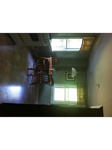 Kitchen. Eat-In Kitchen