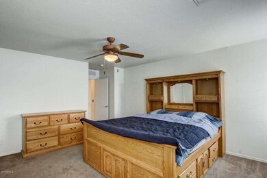 5 MASTER BEDROOM