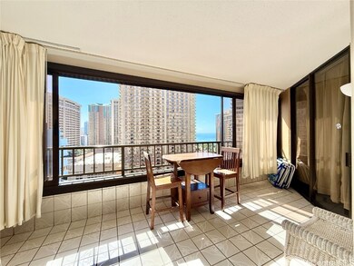Spacious sun room with windows that slides wide op