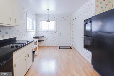 2208 Sugarcone Rd, Baltimore, MD 21209 - photo 2